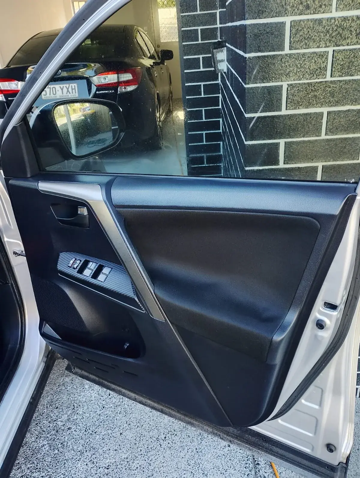 Car mould removal in Brisbane