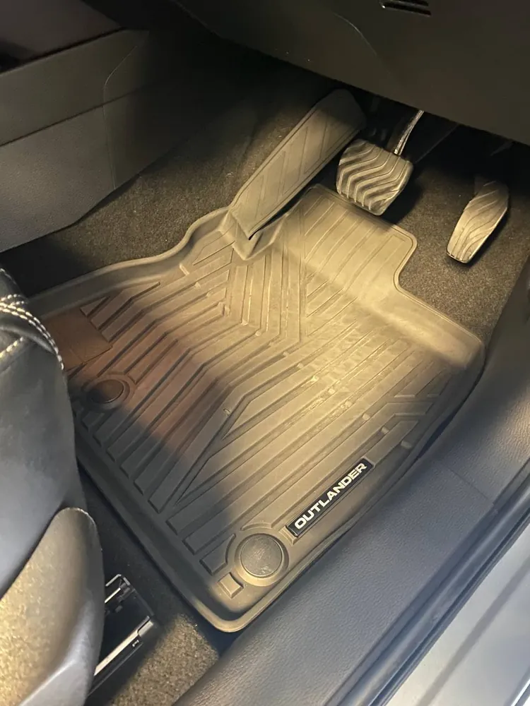 Mitsubishi Outlander, mats, detailed in Brisbane