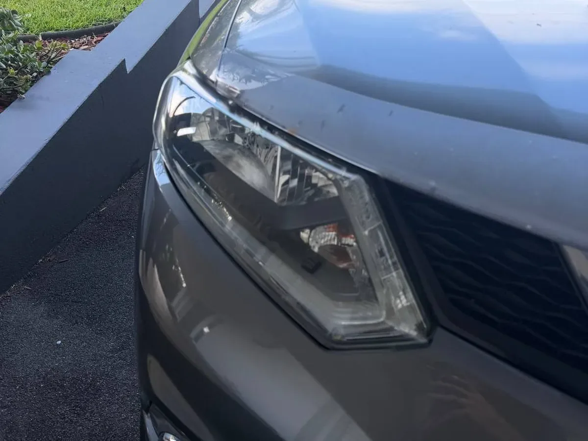 After: Nissan X-Trail, yellowed to clear in a morning